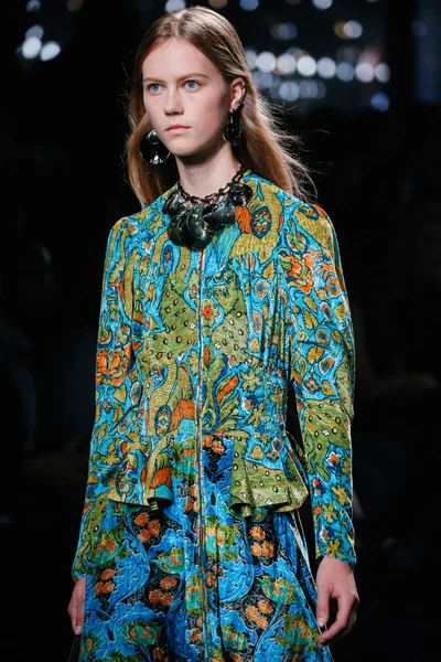 Look 96